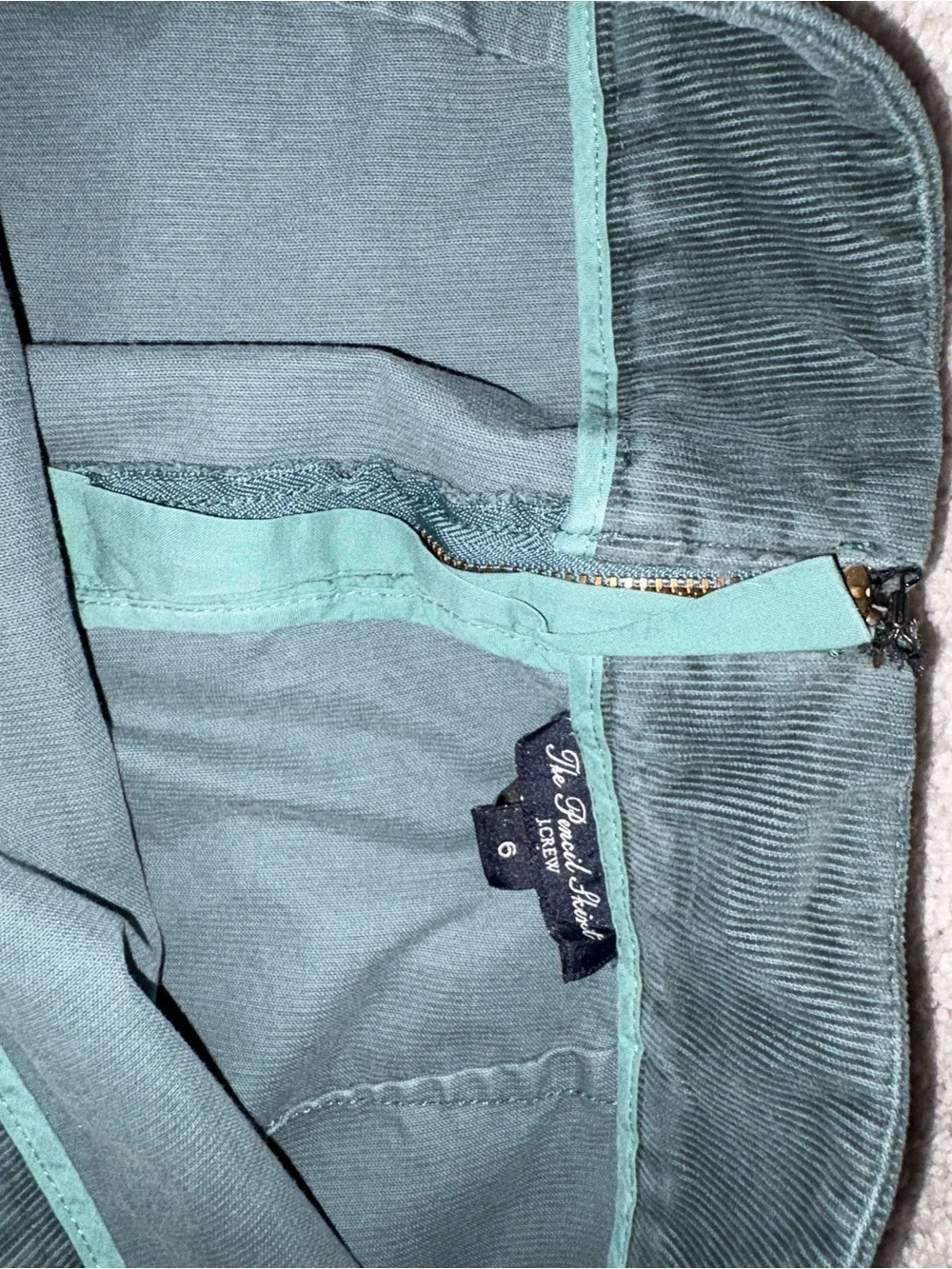 Olive Green Corduroy Pencil Skirt || Size M || Amazing condition